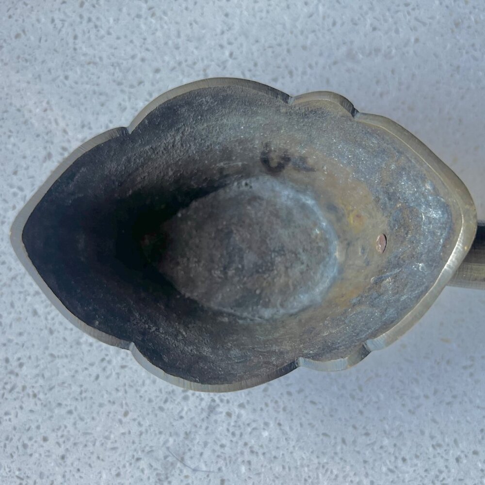 Antique Brass Chinese Silk Iron With Engraved Floral Design & Wooden Handle Fist - Picture 4 of 15